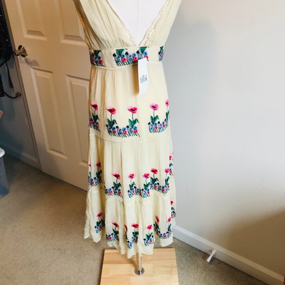 NWT Tibi Cream Silk Floral Embroidered Dress Size 6 - Picture 10 of 13